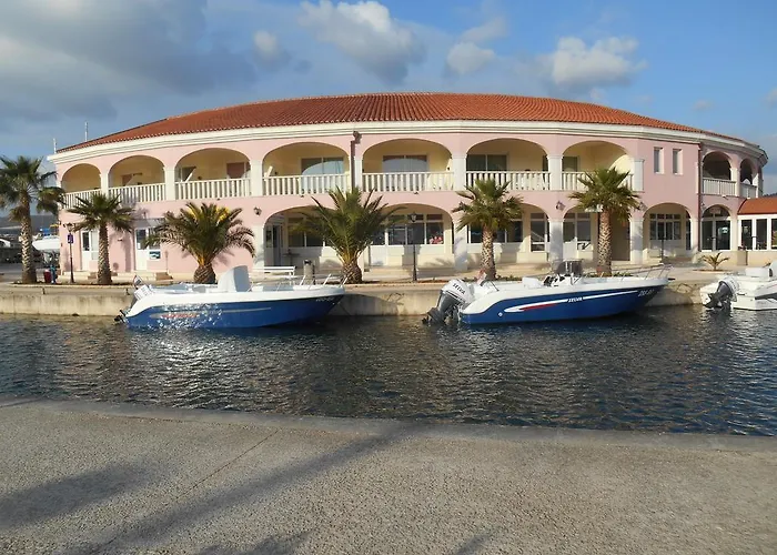 Surya * Rogoznica (Sibenik-Knin)